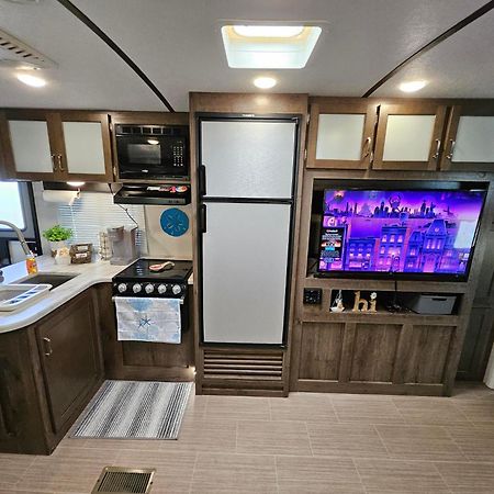 Hailey'S Beach-N-Bay Rv Resort Gilchrist Zewnętrze zdjęcie