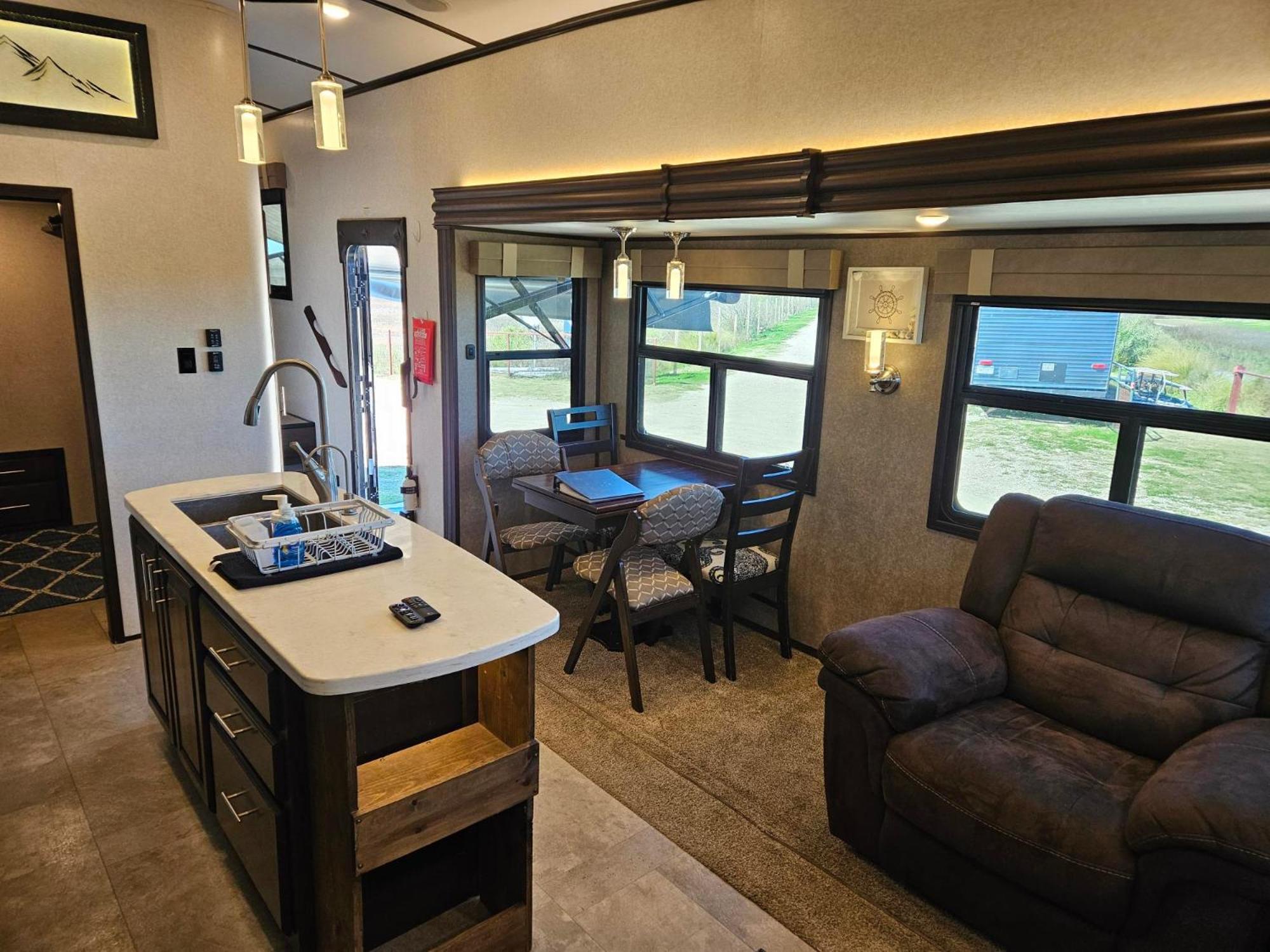 Hailey'S Beach-N-Bay Rv Resort Gilchrist Zewnętrze zdjęcie