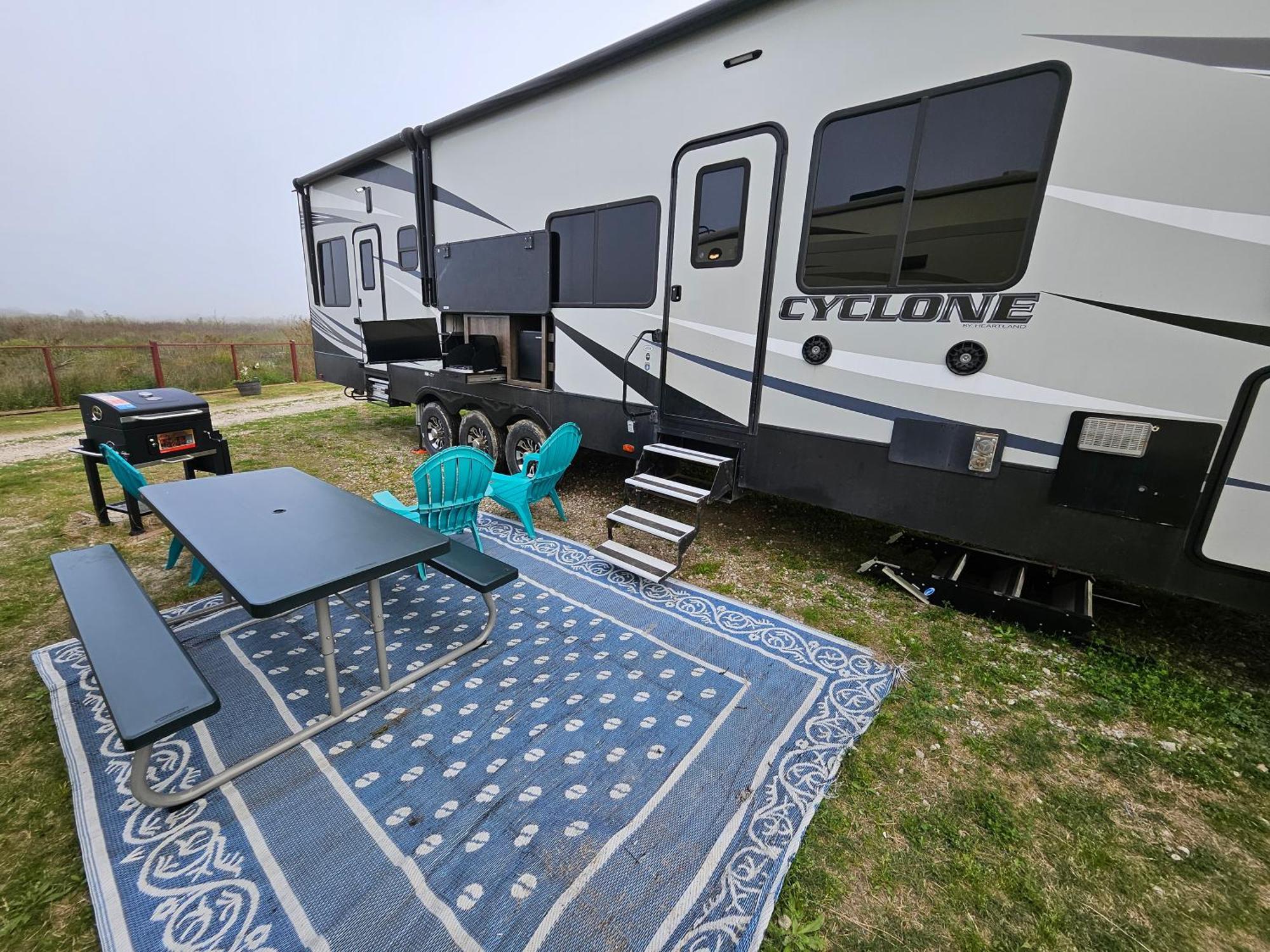 Hailey'S Beach-N-Bay Rv Resort Gilchrist Zewnętrze zdjęcie