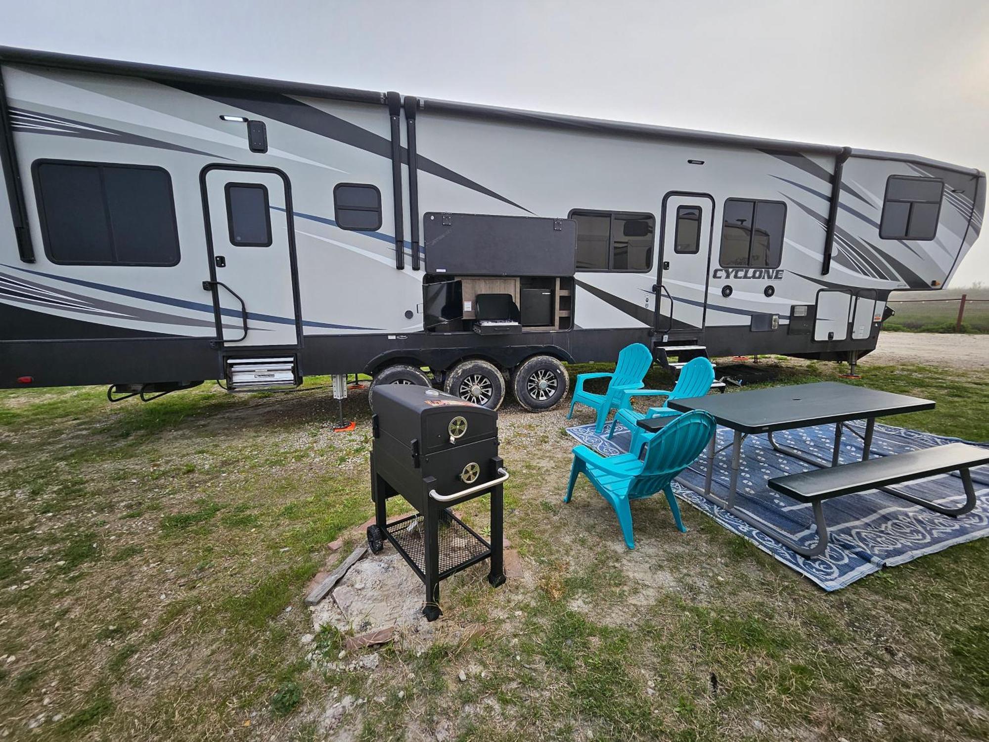 Hailey'S Beach-N-Bay Rv Resort Gilchrist Zewnętrze zdjęcie